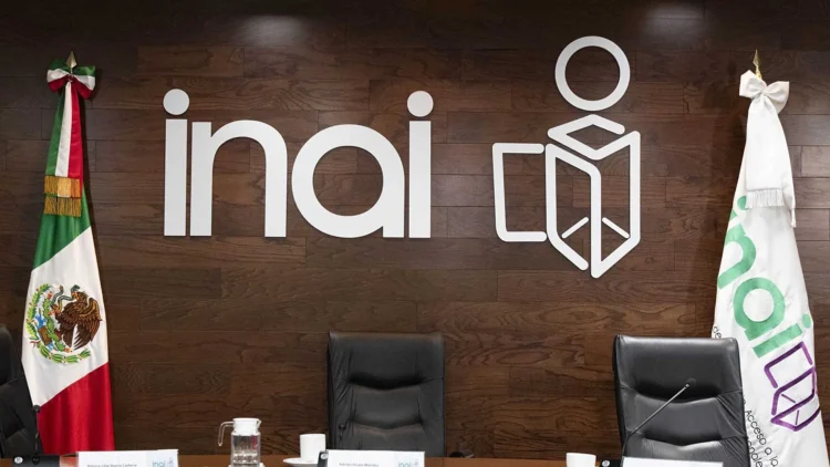 Extinción del INAI y órganos autónomos avanza en el Senado