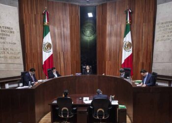 TEPJF analiza beneficios y riesgos de la Inteligencia Artificial en elecciones