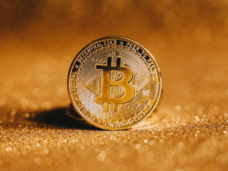 Bitcóin rompe récord alcanzando una valorización de 100 mil dólares