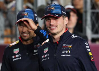 Max Verstappen defiende a ‘Checo’ Pérez destacando su aporte a Red Bull