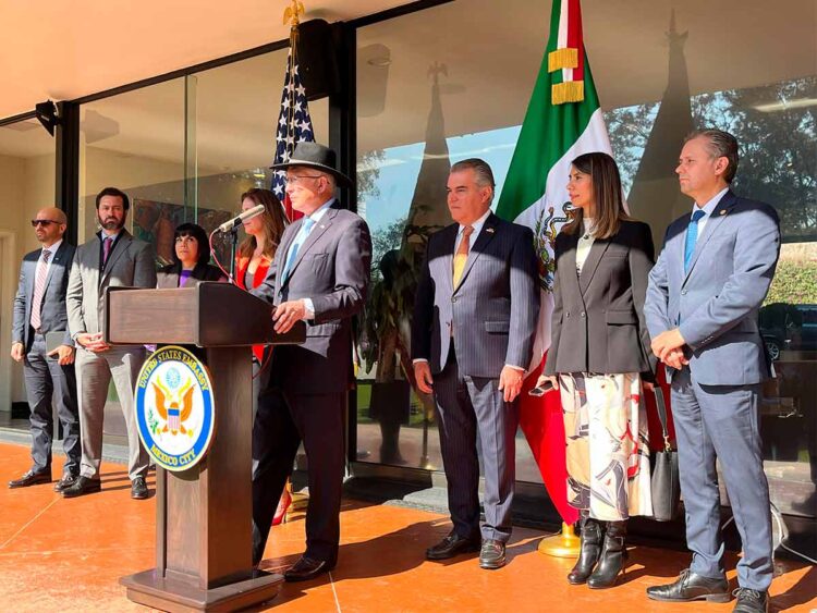 Ken Salazar prevé retos en relación México-EU con regreso de Trump