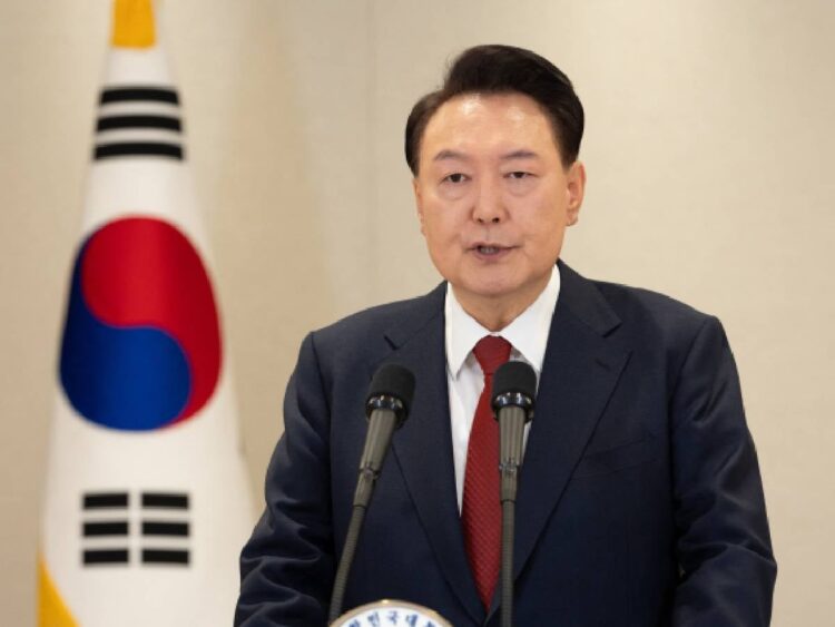 Presidente surcoreano defiende su fallida ley marcial y promete luchar hasta el final