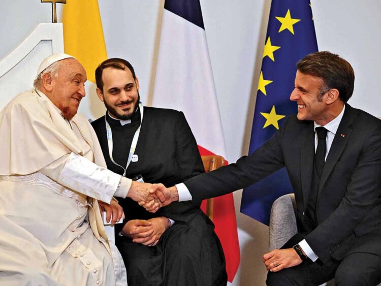 El Papa Francisco rechaza la politización religiosa y aboga por la unidad