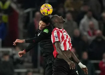 Edson Álvarez y West Ham logran la victoria en el Boxing Day