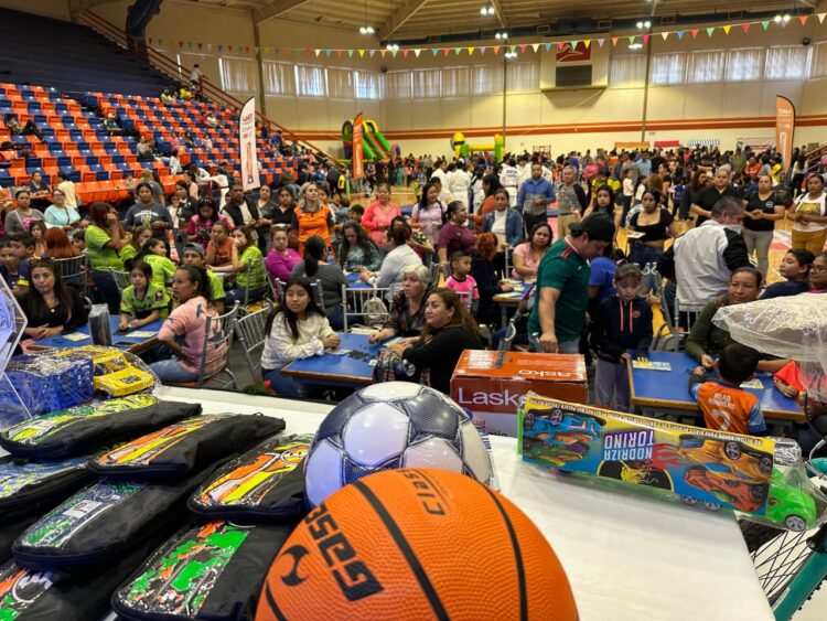 Niños y niñas de Copa UAT disfrutan posada navideña