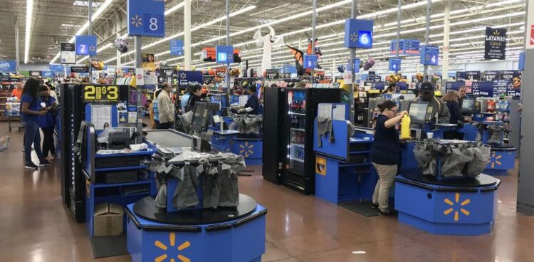 COMO MEDIDA DE SEGURIDAD Walmart implementa cámaras corporales en empleados