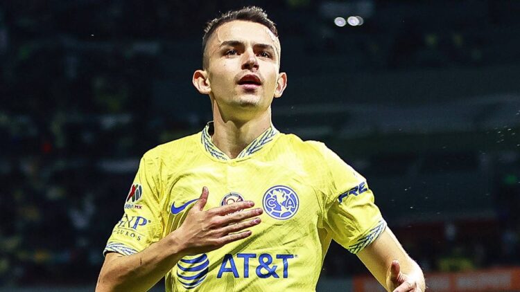 Álvaro Fidalgo obtiene nacionalidad mexicana, pero su debut con el Tri deberá esperar