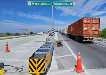 EN ADUANAS Peajes y demoras desvían carga hacia NL