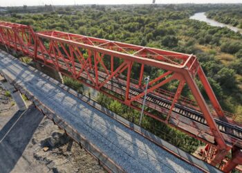 LOS DOS LAREDOS Estrenarán en febrero el Puente Ferroviario