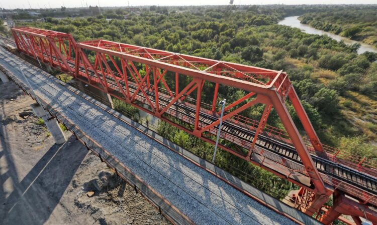 LOS DOS LAREDOS Estrenarán en febrero el Puente Ferroviario