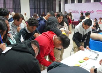 IMJUVE lleva brigada juvenil a preparatoria José Vasconcelos