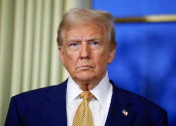 Trump propone eliminar la ciudadanía por nacimiento y reitera amenazas de aranceles y salida de la OTAN