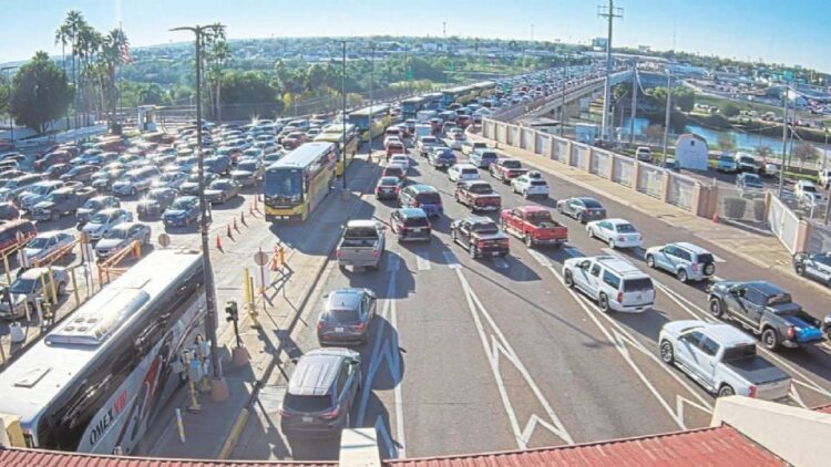 Saturan puentes de Laredo