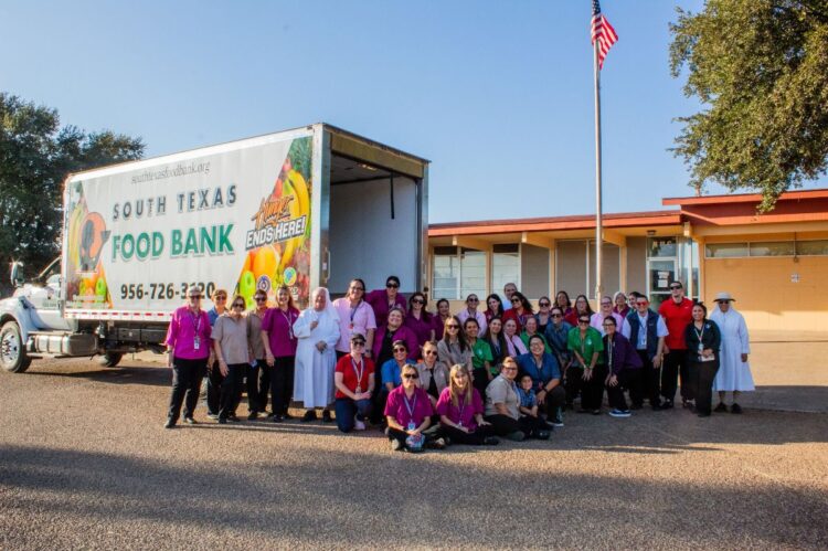Recaudan fondos con cena para alimentar a 300 familias