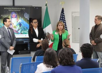 ANTE POSIBLES DEPORTACIONES Consulados de México en EU asesoran a migrantes