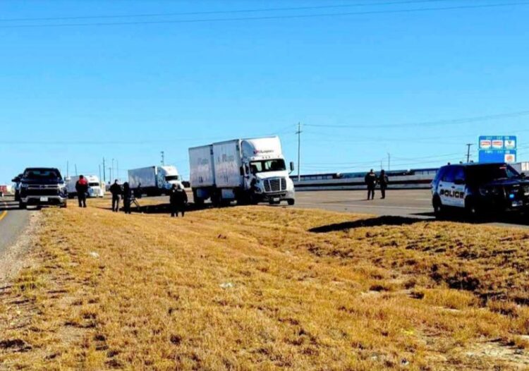 EN LA MILLA 13 DE LAREDO Hombre pierde la vida atropellado por tráiler