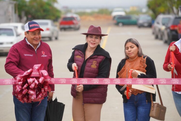 CUMPLE CARMEN LILIA CANTUROSAS Entrega repavimentaciones con concreto en Los Olivos