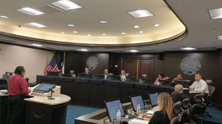 CABILDO DE LAREDO Aprueba contrato a CBP para sistema de inspección ferroviaria