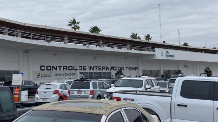 PARA AGILIZAR CRUCE FRONTERIZO Piden a paisanos realizar sus trámites en línea