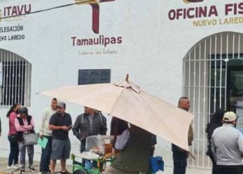 A PARTIR DE HOY INICIA CANJE Promueven pagar placas por internet para evitar filas