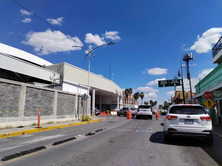 ARMAN CAOS Devuelven de EU a paisanos en Puente I