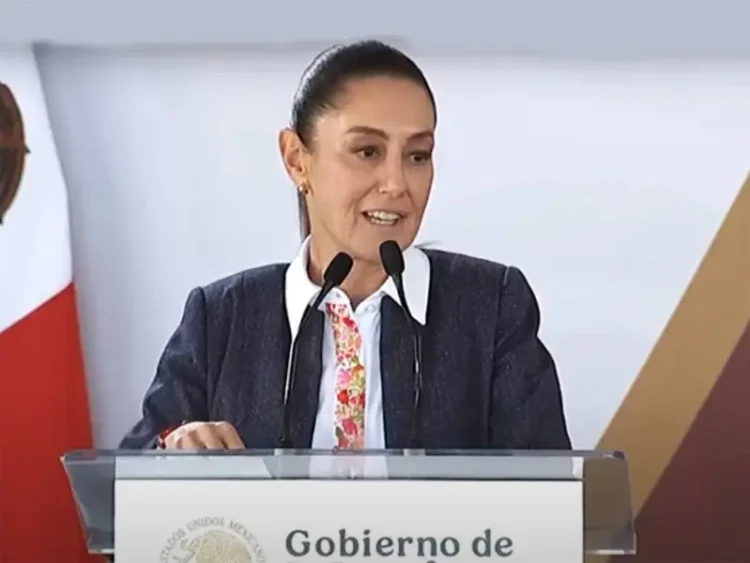 Sheinbaum destaca valentía de migrantes mexicanos y récord de remesas en 2024