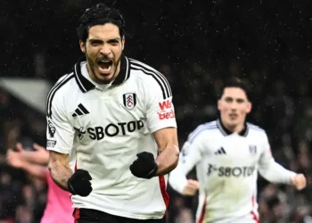 Raúl Jiménez hace historia: rescata al Fulham e impone récord en Premier League