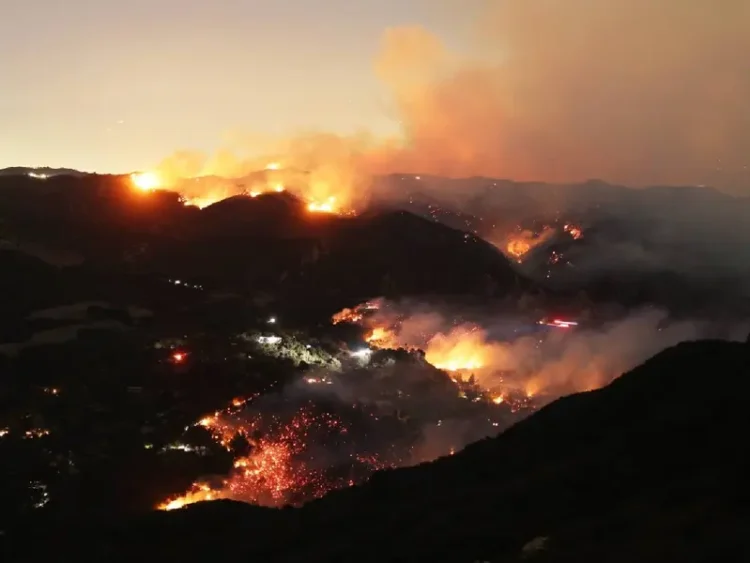 Los Ángeles en situación crítica por incendios, Biden compara la ciudad con un escenario de guerra