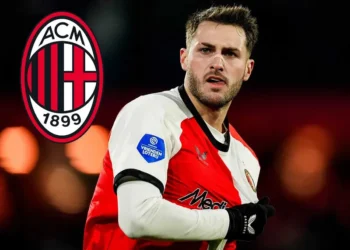 AC Milán fija sus ojos en Santi Giménez como refuerzo invernal
