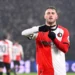 ‘Excluyen’ a Santi Giménez del Equipo de la Semana de Champions