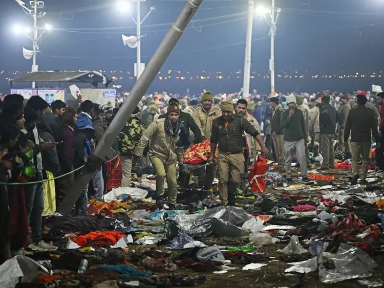 Estampida en festival religioso en India deja 30 muertos y 90 heridos