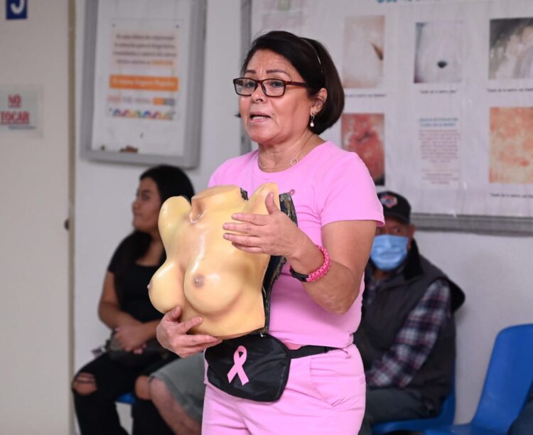 VAN CONTRA EL CÁNCER Llaman a mujeres a la prevención; piden realizarse estudios de detección