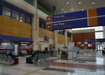 AEROPUERTO DE LAREDO Reportan incendió; evacuan a todos