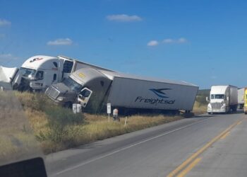 ‘Llueven’ choques en el Mex II