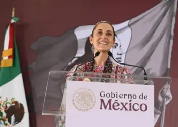 México implementará red de apoyo para connacionales ante posibles deportaciones masivas desde Estados Unidos, afirma Sheinbaum