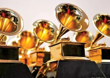 Cancelan fiestas de los Grammy en Los Ángeles debido a incendios forestales