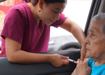 Arranca jornada de vacunación Drive Thru en Nuevo Laredo