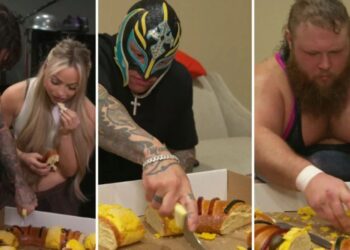 Luchadores de WWE se mexicanizan y reaccionan a la rosca de Reyes