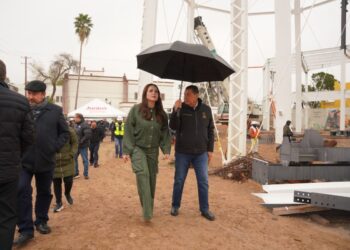 CARMEN LILIA CANTUROSAS Supervisa el avance del museo científico
