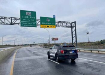 TORMENTA INVERNAL EN LAREDO Reportan quince accidentes y una volcadura por el hielo