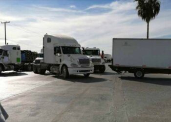 POR CONSTANTES FALLAS DE ADUANA Choferes amenazan con bloquear el Puente III