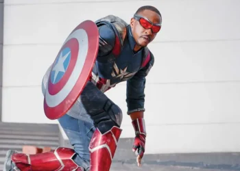 Anthony Mackie cumple su sueño como el nuevo Capitán América