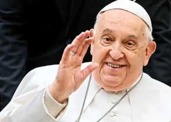 El papa Francisco padece neumonía en los dos pulmones y cancela actividades programadas