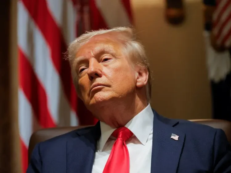 Trump adelanta aranceles a México y China, generando incertidumbre económica