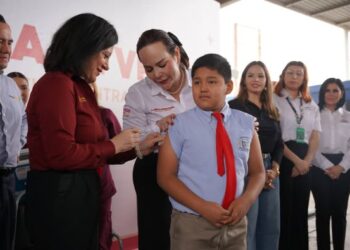 EN NUEVO LAREDO Inicia Carmen Lilia campaña histórica de vacunación contra el VPH