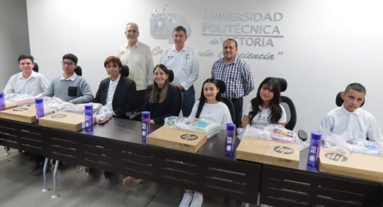 Entrega UPV becas de excelencia a estudiantes de nuevo ingreso
