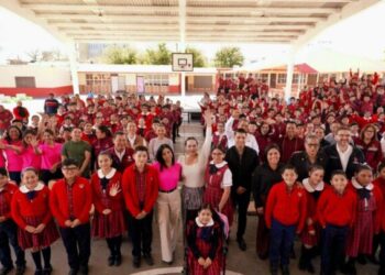 Carmen Lilia Canturosas fortalece infraestructura educativa local