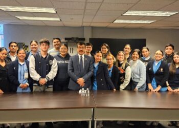 Rector de la UAT sostiene encuentro con estudiantes de UAM Matamoros