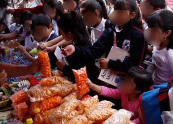 ADIÓS A LAS FRITURAS Eliminan la comida chatarra de escuelas