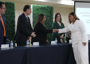 UAT y HRAEV realizan ceremonia de egreso de médicos residentes